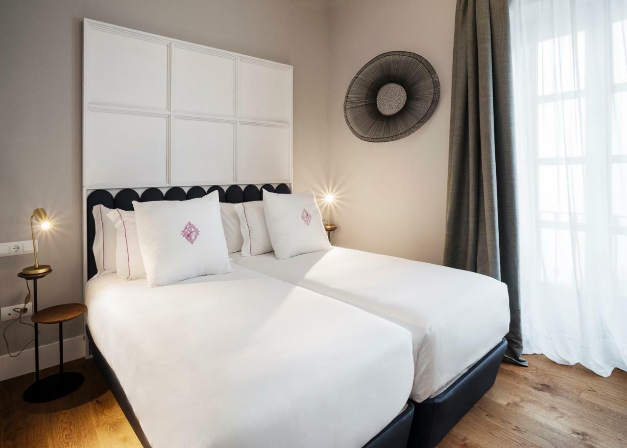 Apartamentos One Shot Conde De Torrejon Sevilla Buitenkant foto
