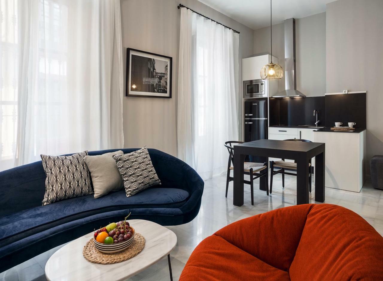 Apartamentos One Shot Conde De Torrejon Sevilla Buitenkant foto